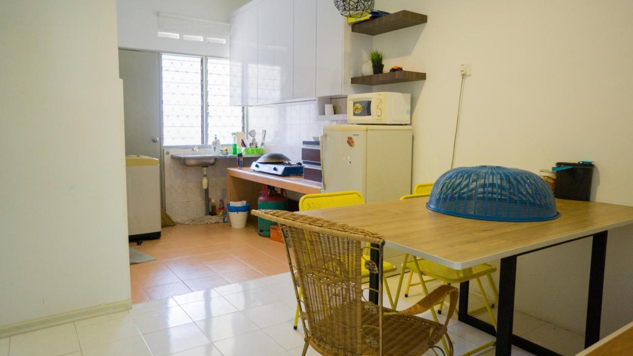 NikQi's Homestay Temerloh Luaran gambar