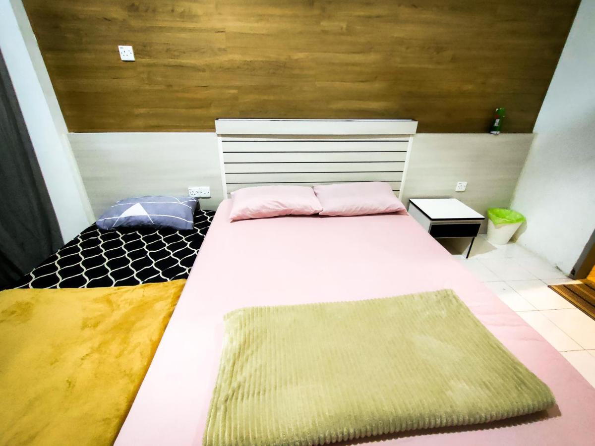 NikQi's Homestay Temerloh Luaran gambar