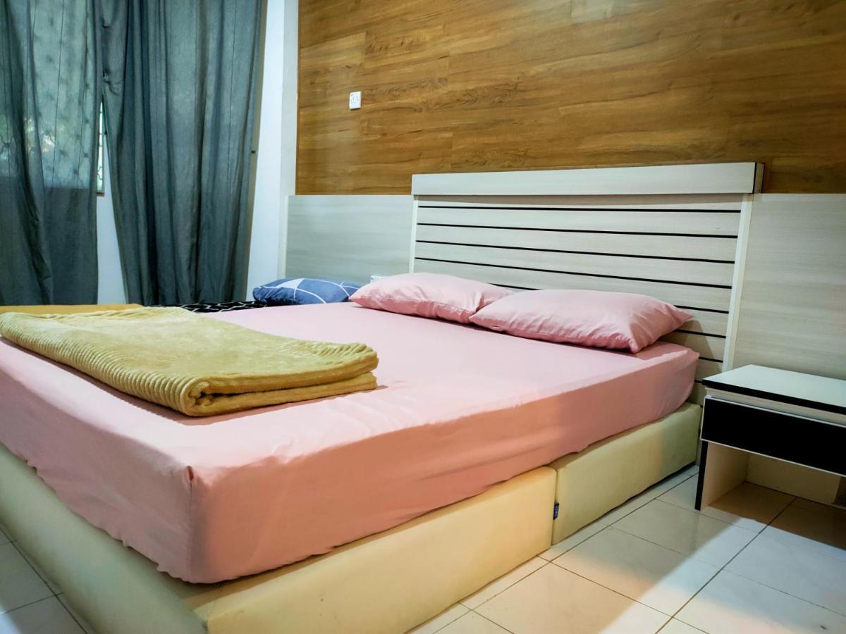 NikQi's Homestay Temerloh Luaran gambar