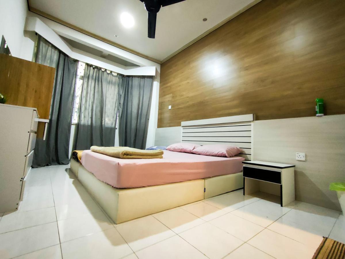 NikQi's Homestay Temerloh Luaran gambar