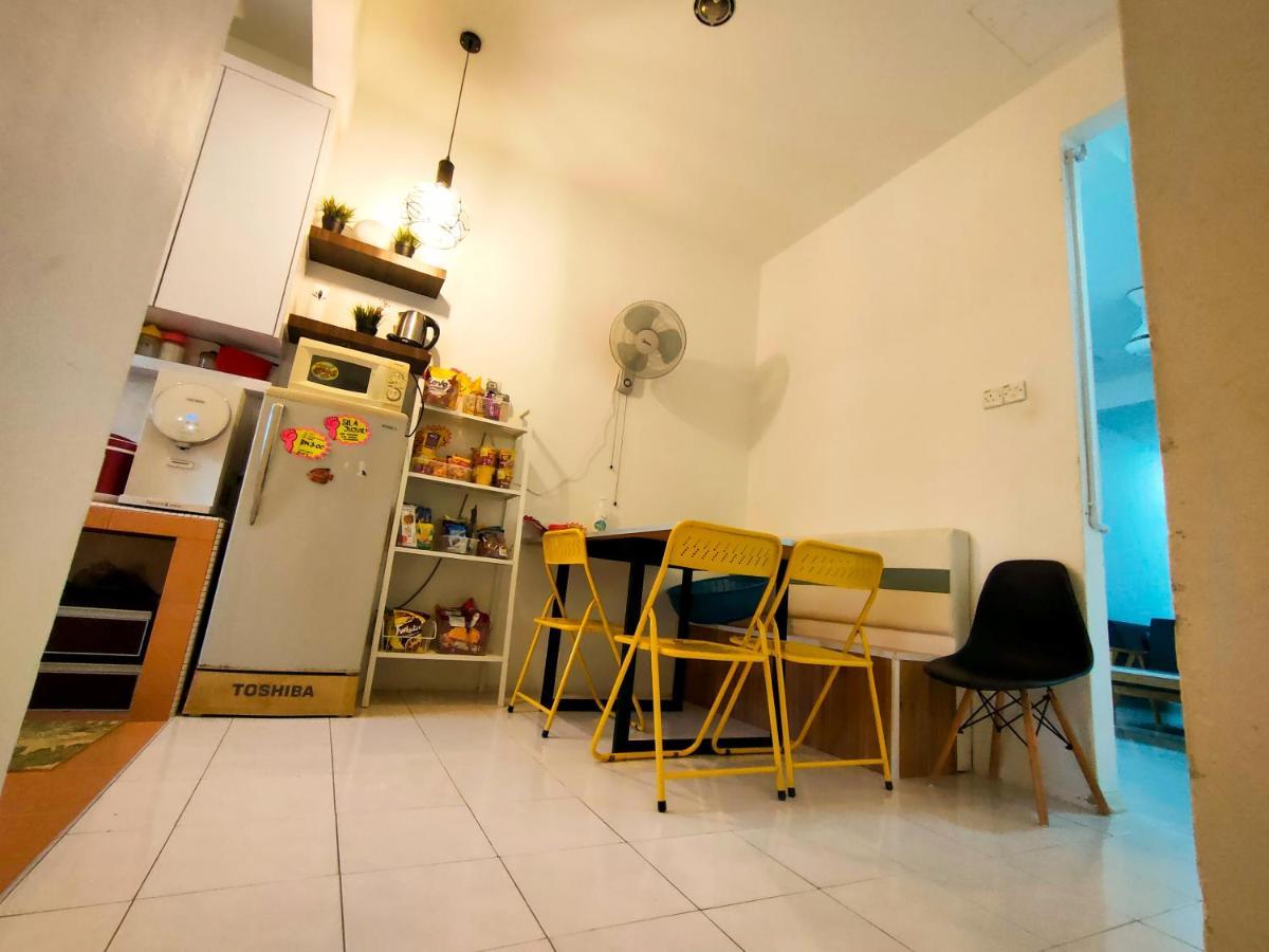 NikQi's Homestay Temerloh Luaran gambar