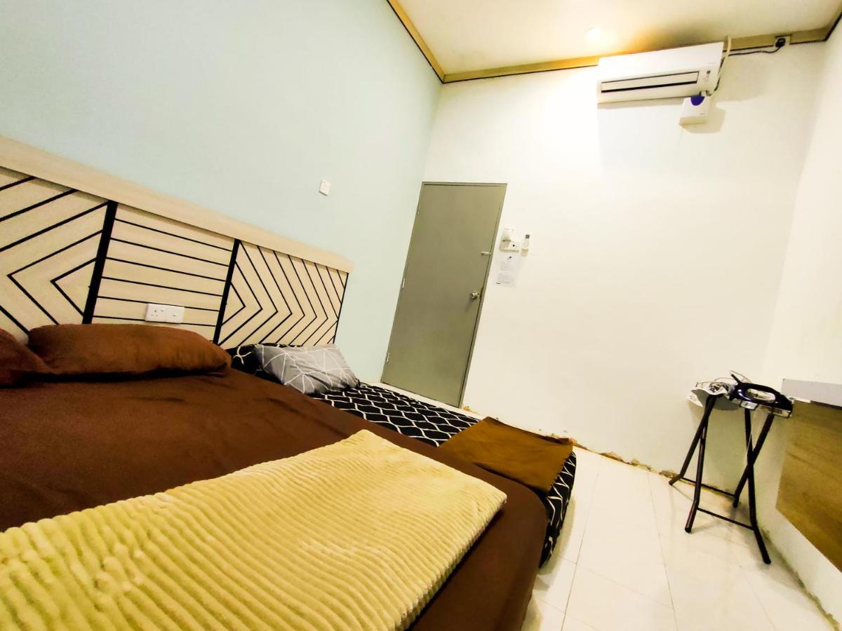 NikQi's Homestay Temerloh Luaran gambar